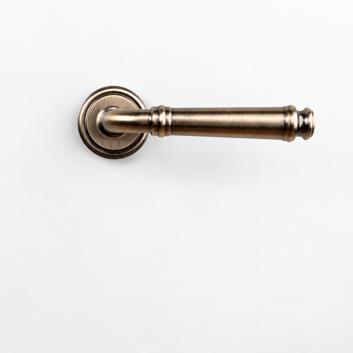 Poignée de porte BRONZE ANTIQUE RZ-1018K-13 S.ROS PT iRIS STAP