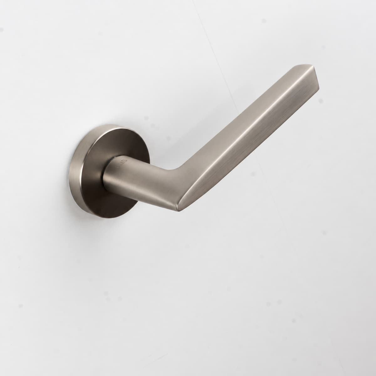 Poignée de porte MSN RZ-1017K-03 S.ROS PT iRIS STAP